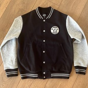 NWOT Disney x Uniqlo Mickey varsity jacket youth size 150 (12)
